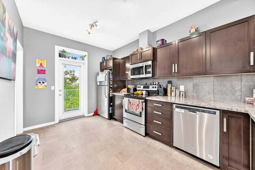 Photo of 60 New Brighton Point SE, Calgary, AB T2Z 1B9 (MLS # A2332362)