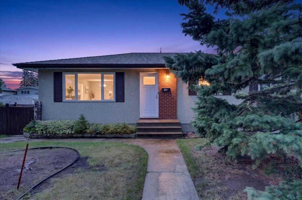 Photo of 4647 Marwood Way NE, Calgary, AB T2A 2S6 (MLS # A2343833)