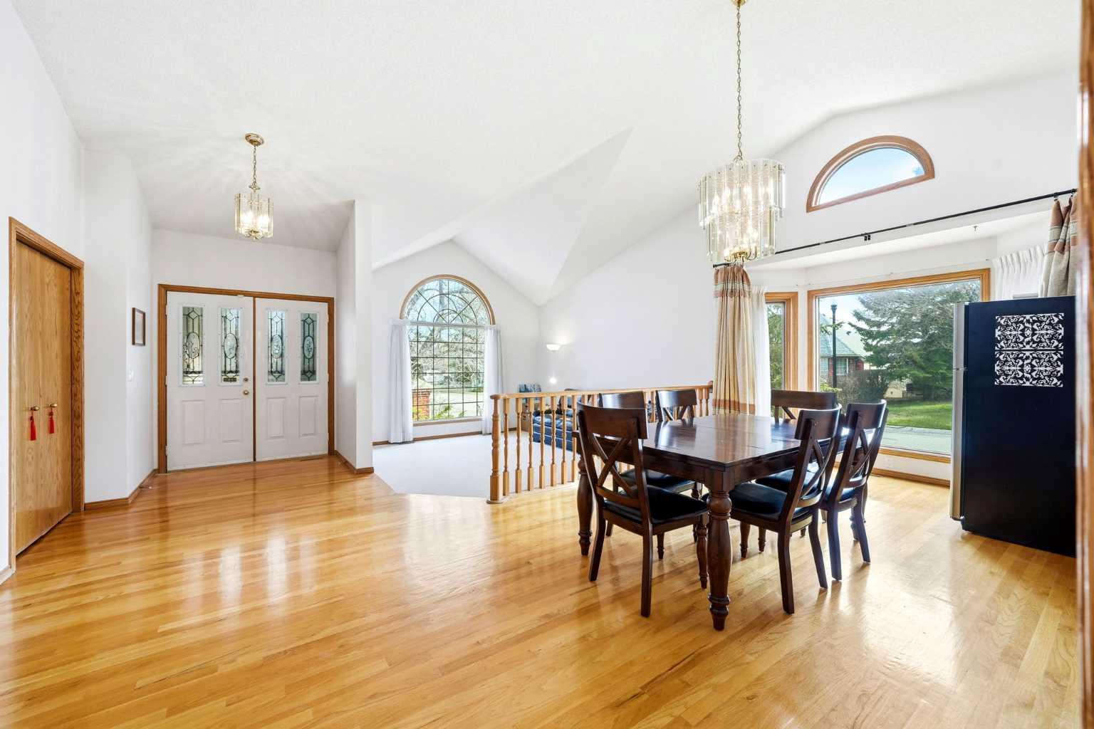 6 Christie Briar Lane SW