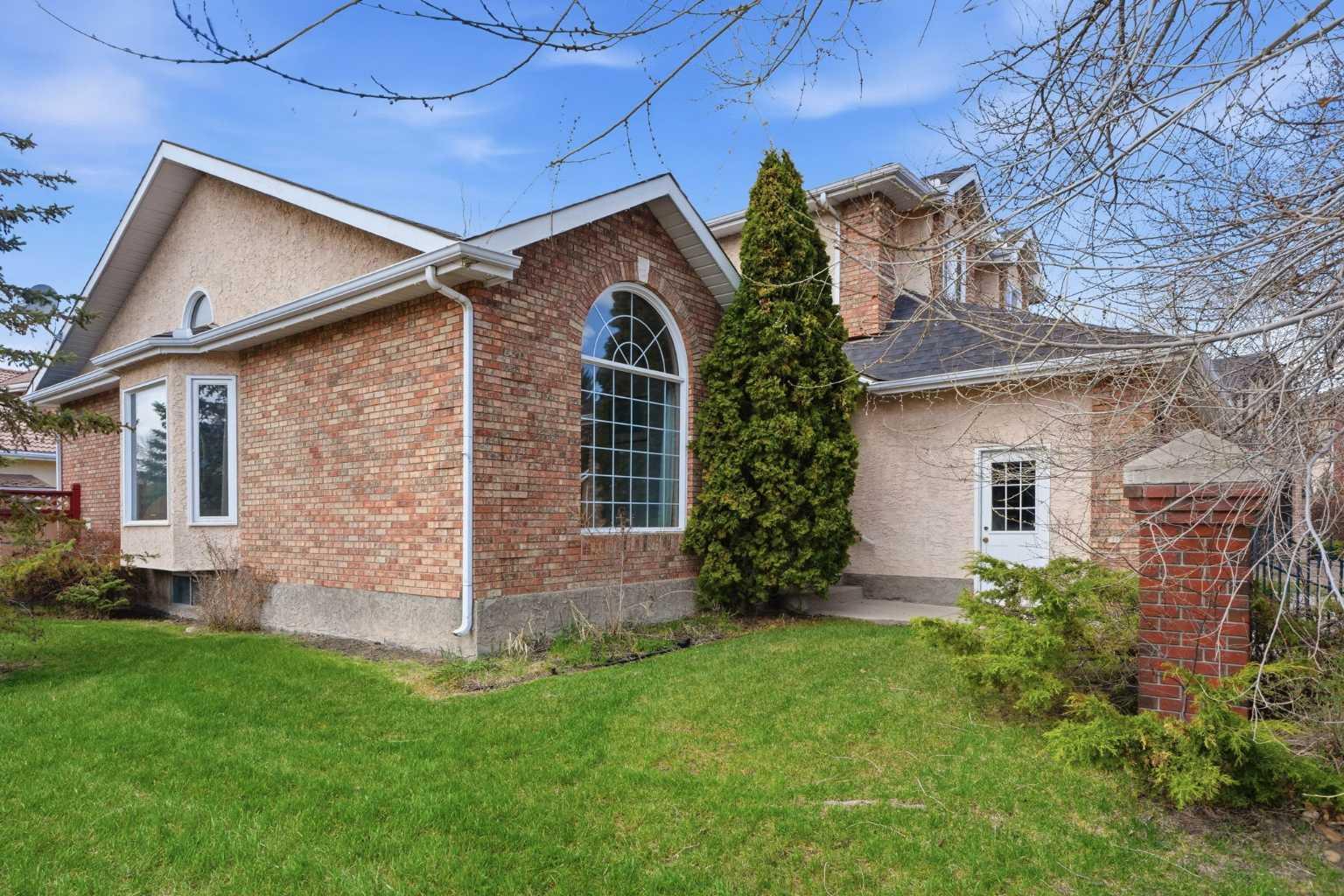 6 Christie Briar Lane SW