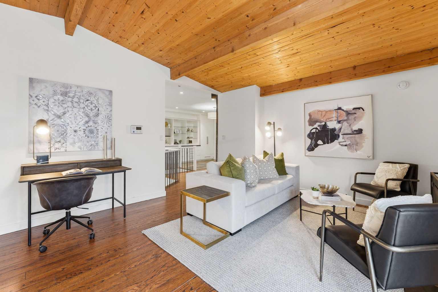 2623 Glenmount Drive SW