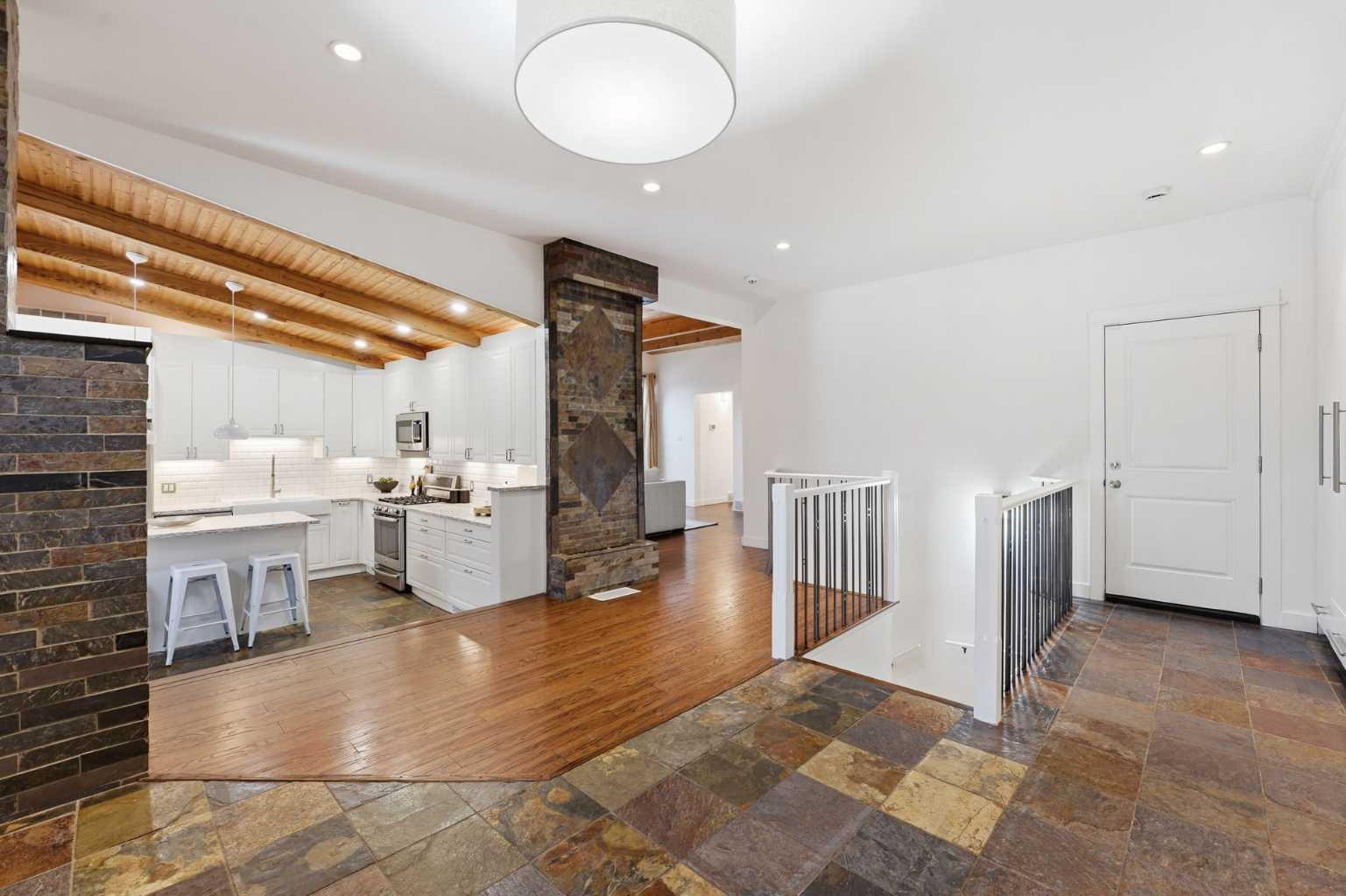 2623 Glenmount Drive SW