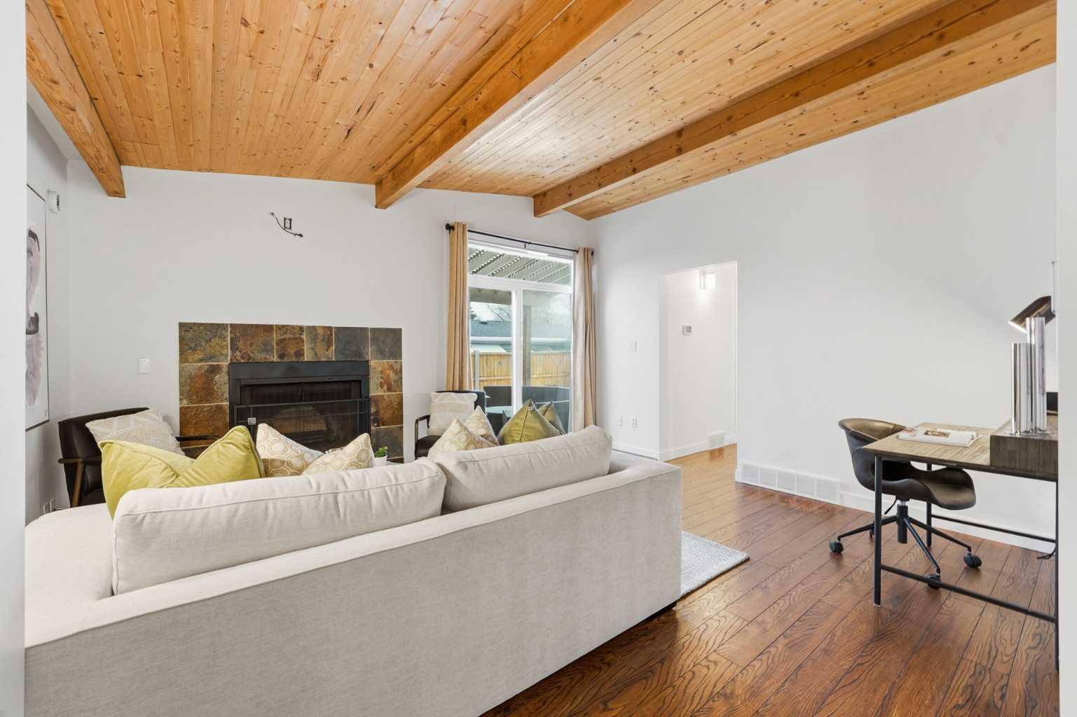 2623 Glenmount Drive SW