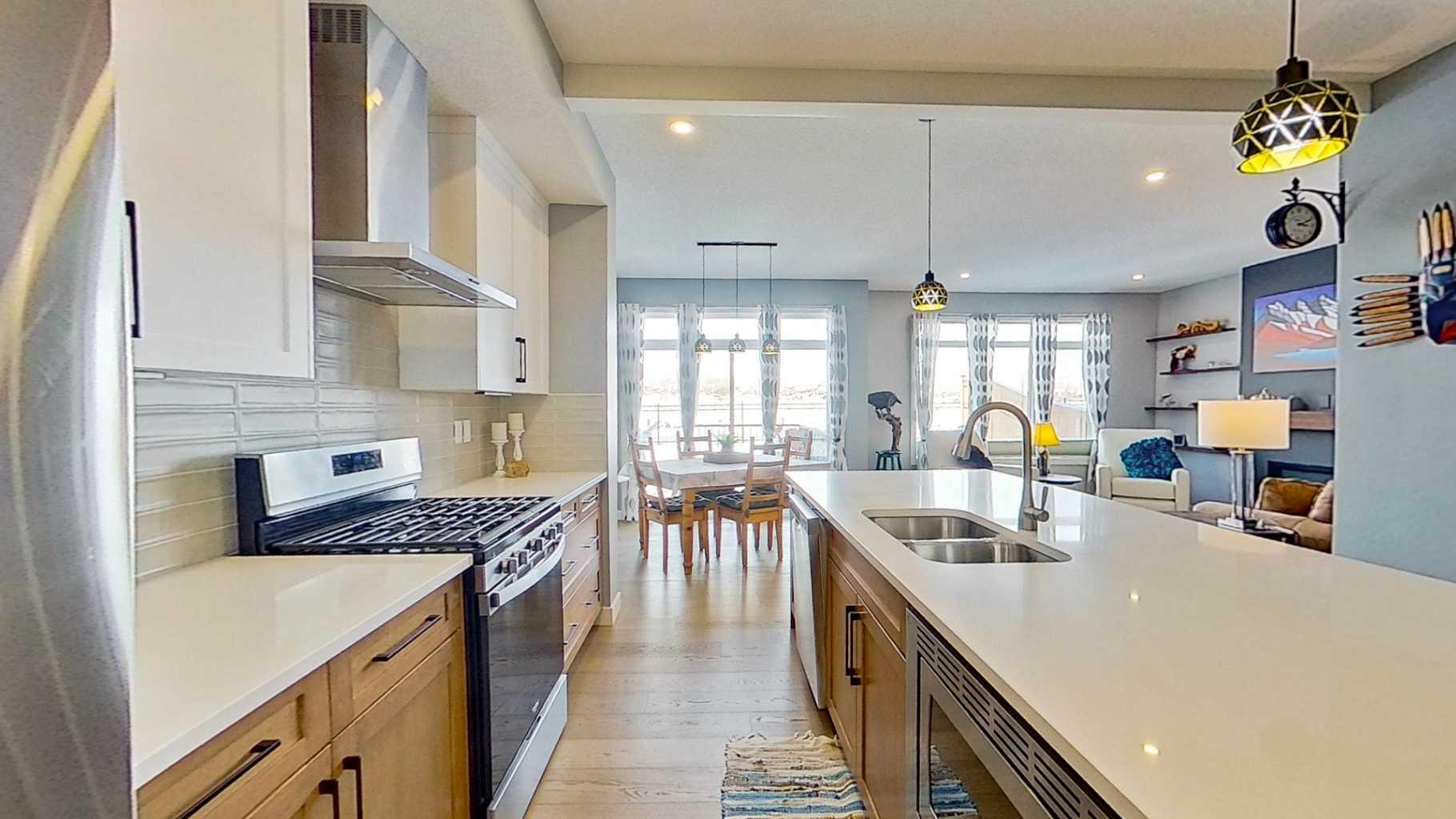 163 Sundown Crescent