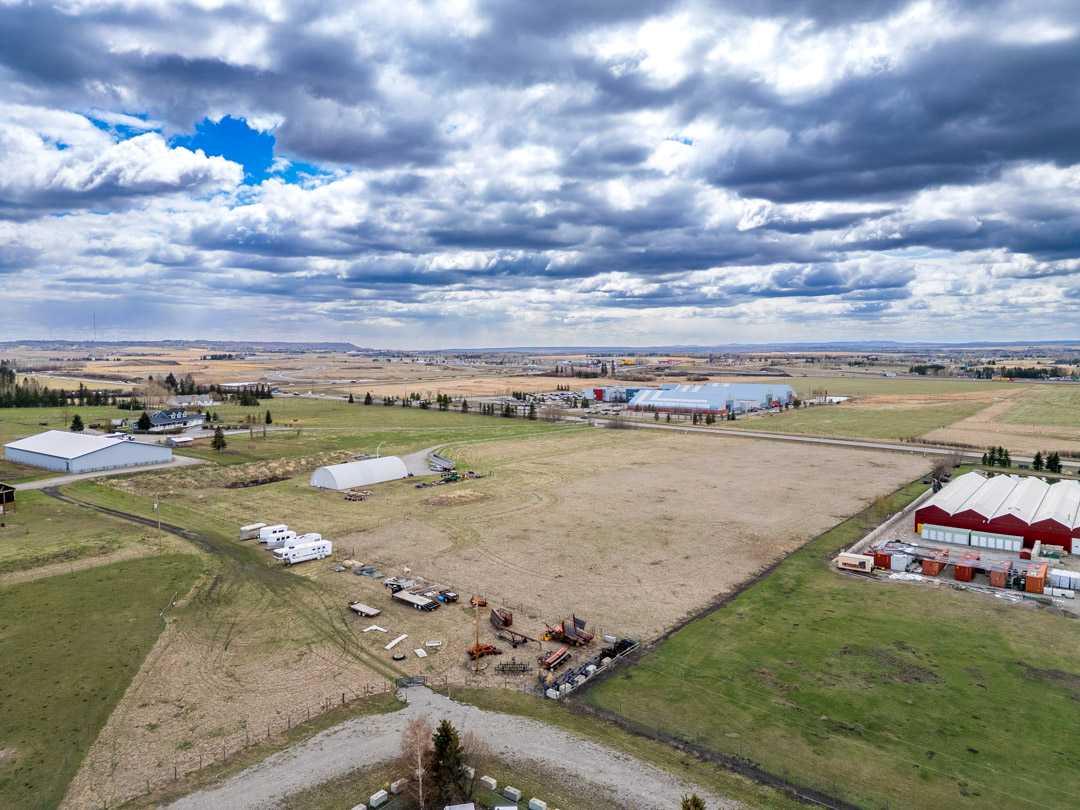 33066 Township Road 250