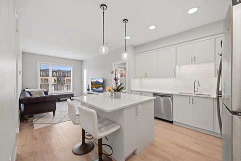Photo of 660 Shawnee Square SW #104, Calgary, AB T2Y 2N6 (MLS # A2302761)