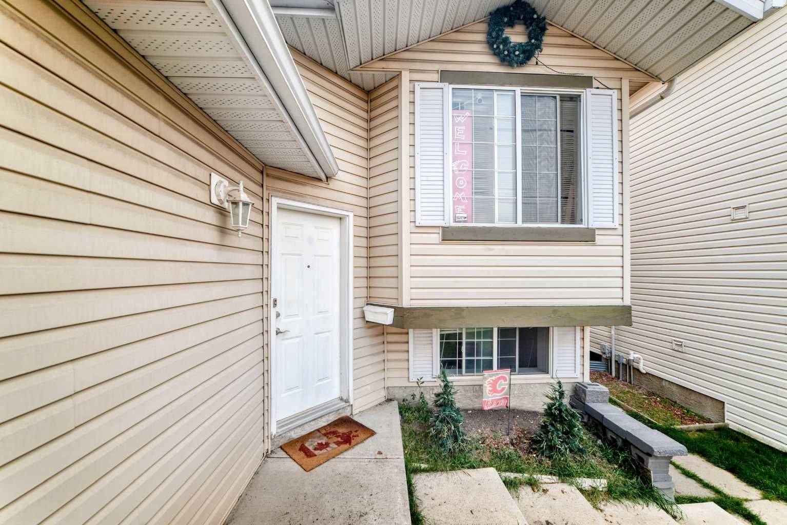 111 Arbour Stone Crescent NW