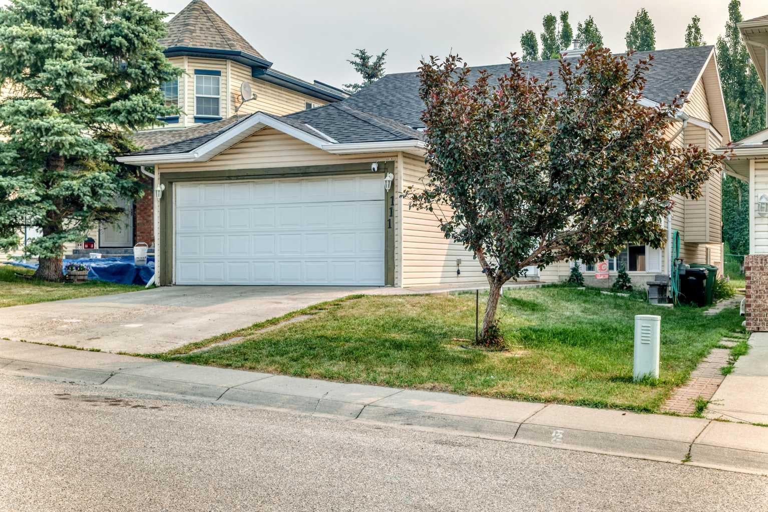 111 Arbour Stone Crescent NW