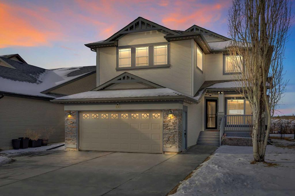 Photo of 100 Cougarstone Manor SW, Calgary, AB T3H 5N5 (MLS # A2282643)