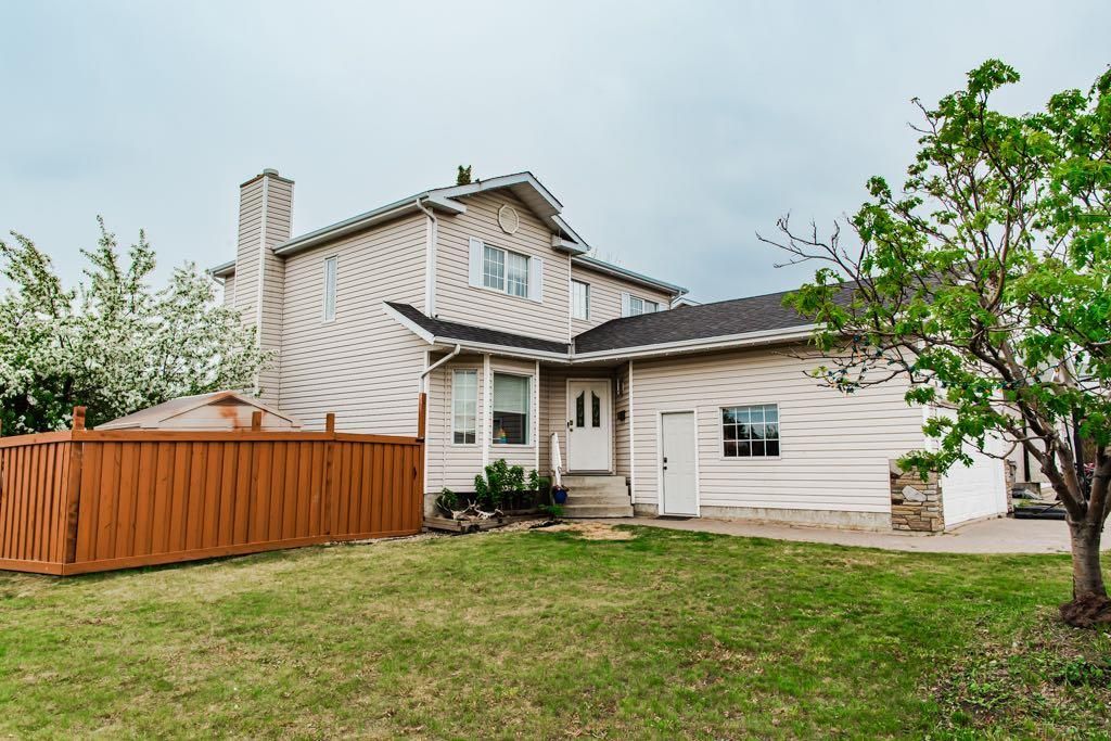 Photo of 9039 106 Avenue, Grande Prairie, AB T8X 1H8 (MLS # A2313379)
