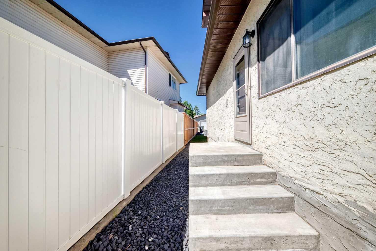 91 Cedarwood Hill SW