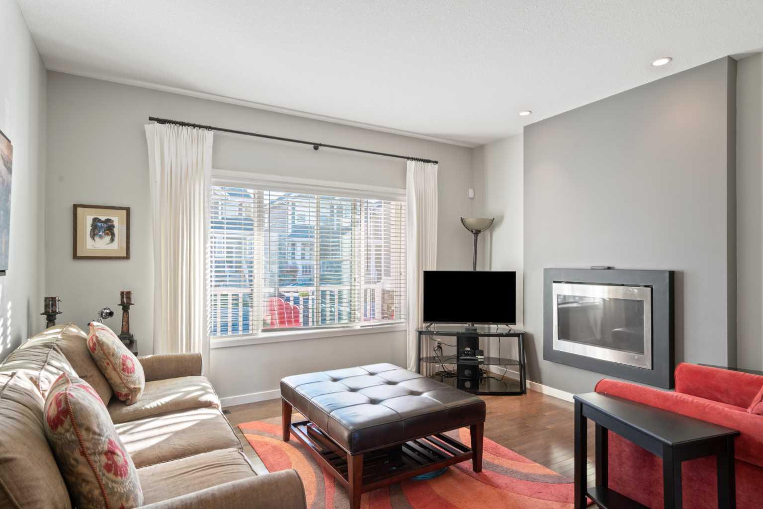 219 River Heights Green