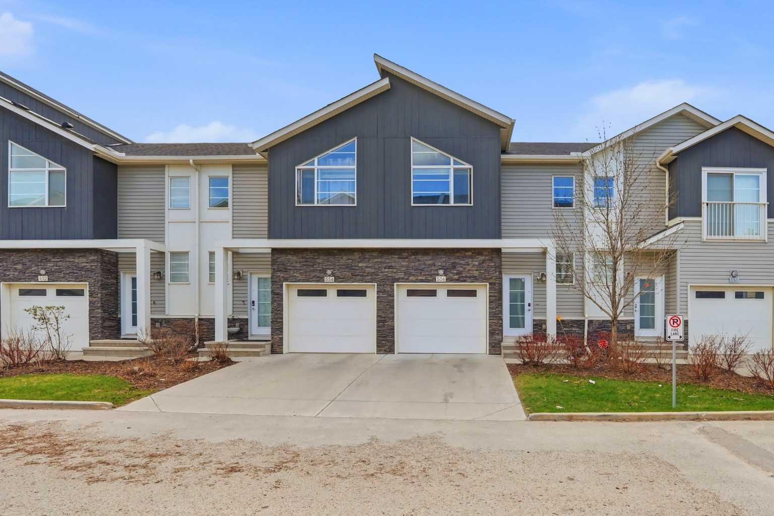 556 Redstone View NE