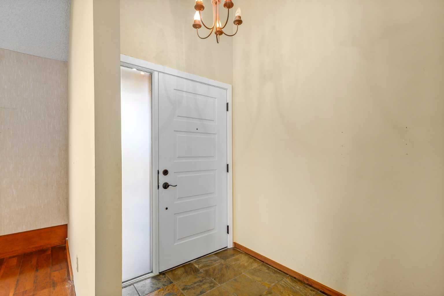 135 Oakfern Way SW
