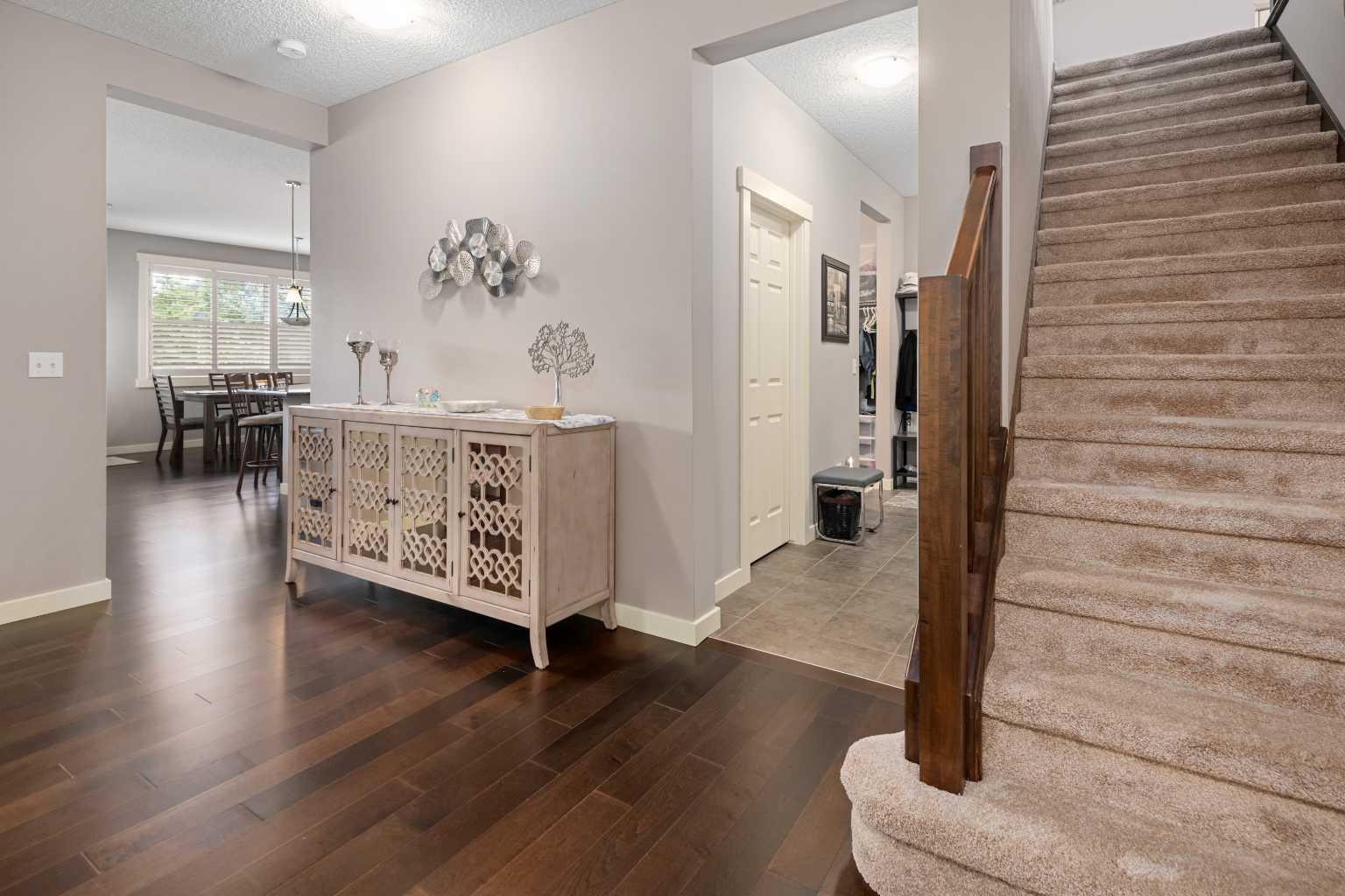 124 Evergreen Circle SW