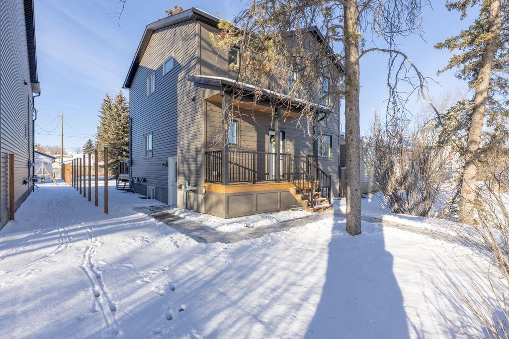 Photo of 1326 23 Street, Didsbury, AB T0M 0W0 (MLS # A2287937)