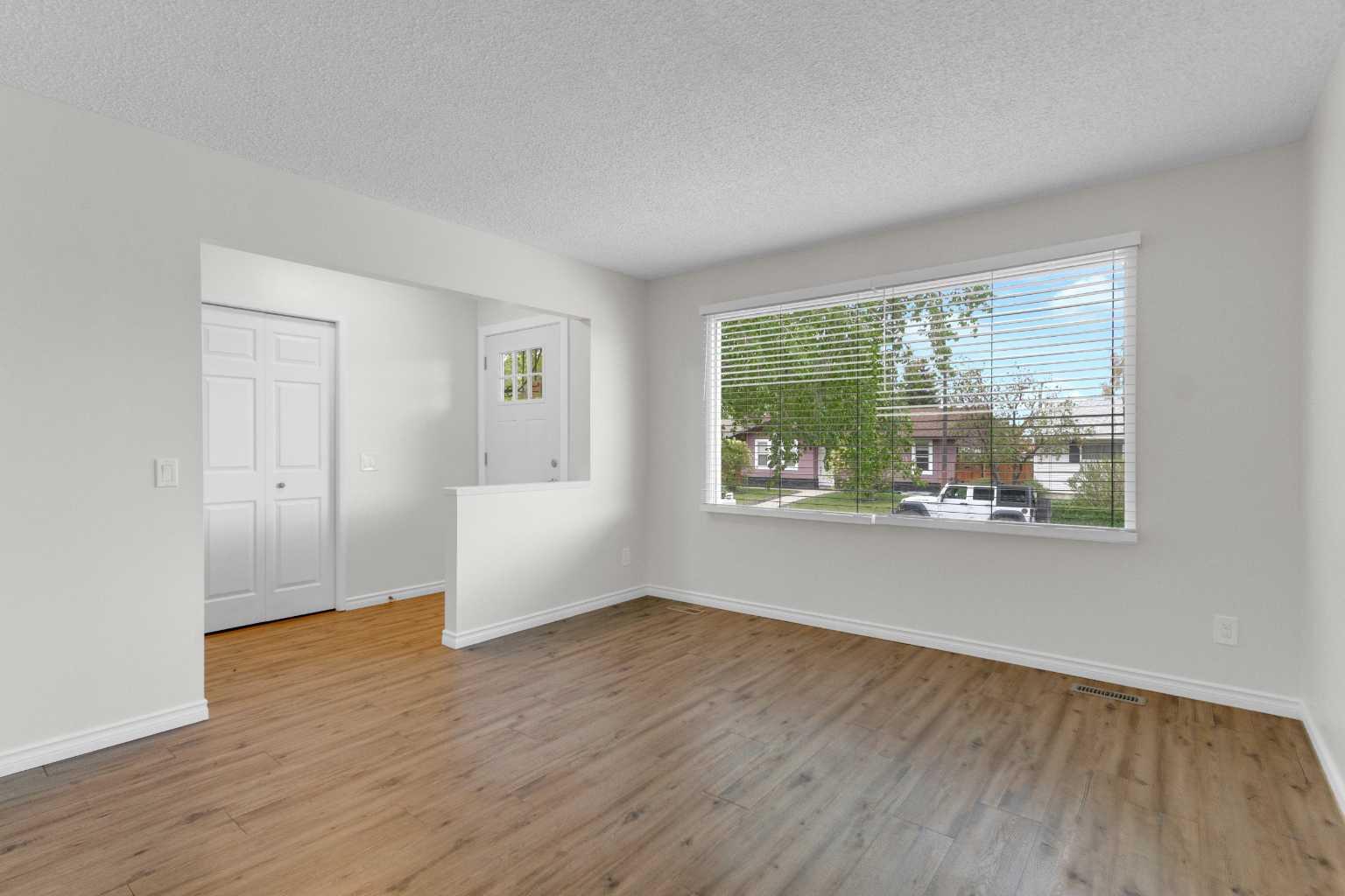 452 Queen Alexandra Way SE