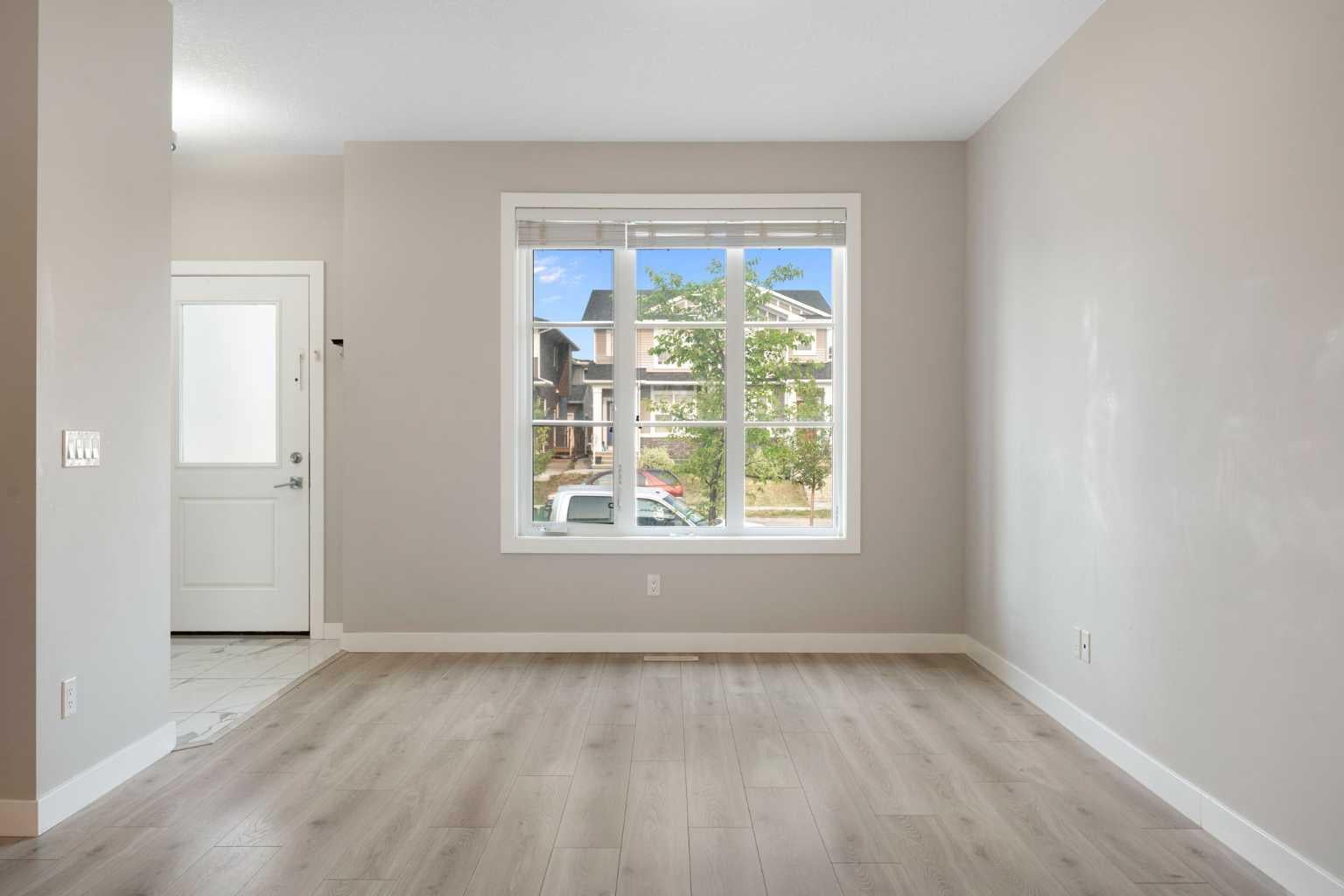 125 Corner Meadows Gate NE