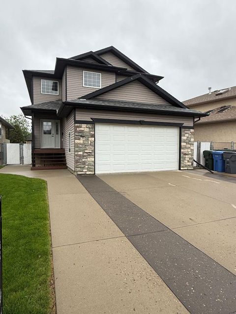 Photo of 36 Sunset Road SW, Medicine Hat, AB T1B 4T4 (MLS # A2316206)