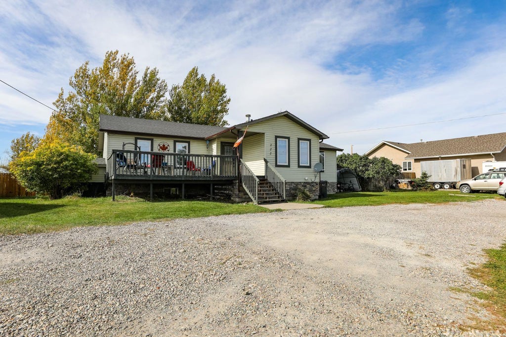 Photo of 222 S 3 Street W, Magrath, AB T0K 1J0 (MLS # A2351222)
