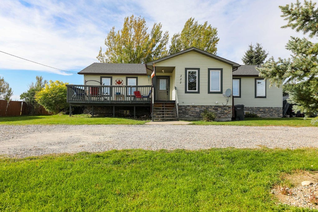 Photo of 222 S 3 Street W, Magrath, AB T0K 1J0 (MLS # A2351222)