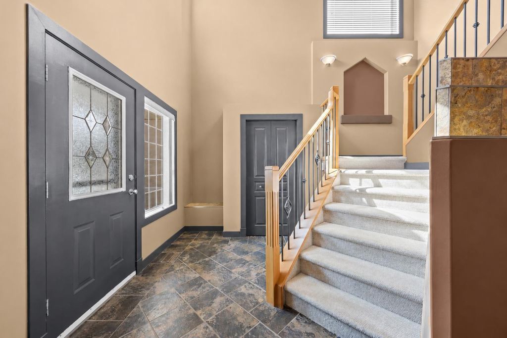Photo of 139 Tuscany Ridge Close NW, Calgary, AB T3L 2K6 (MLS # A2324716)