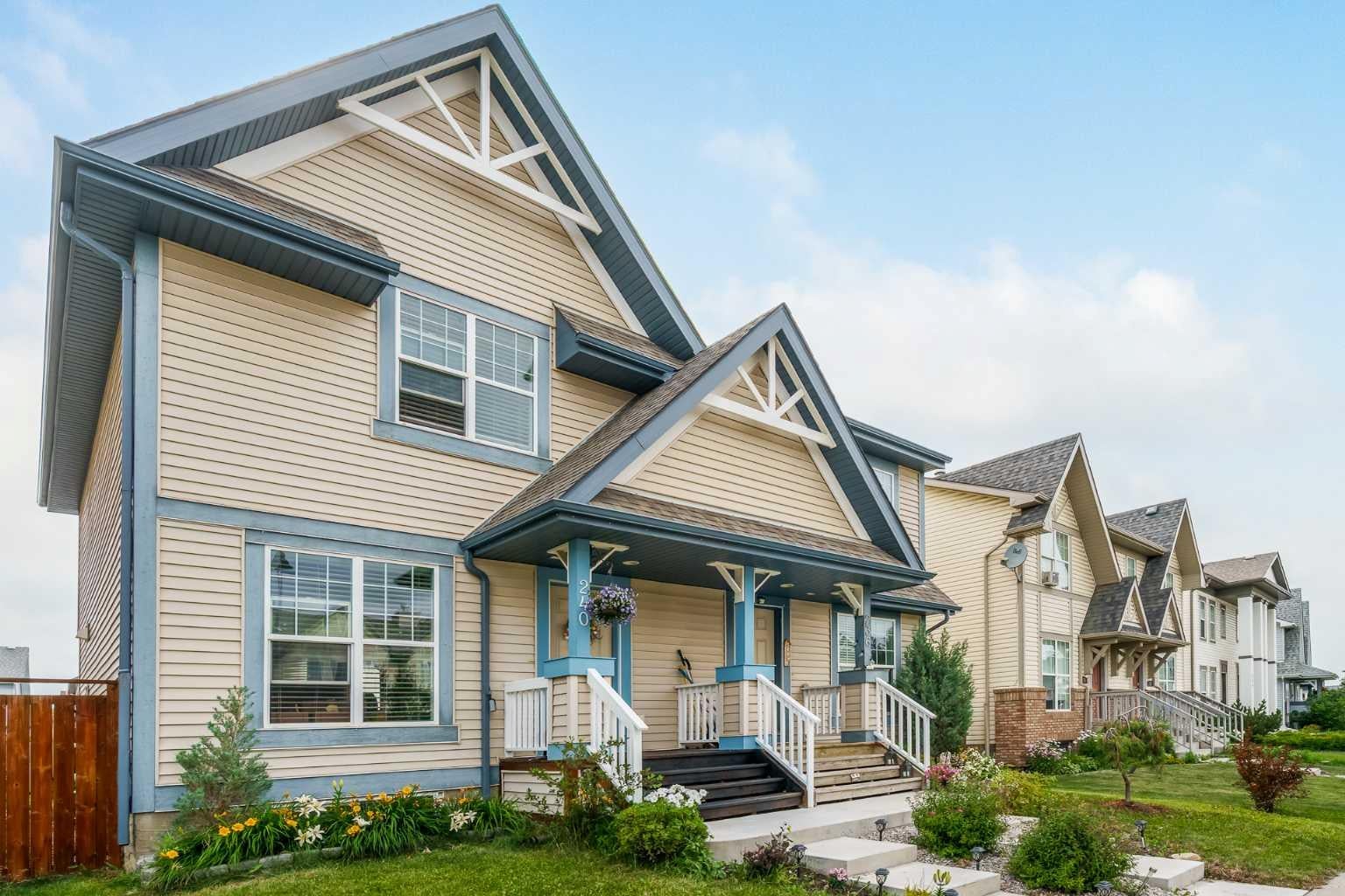 240 Elgin Meadows Gardens SE