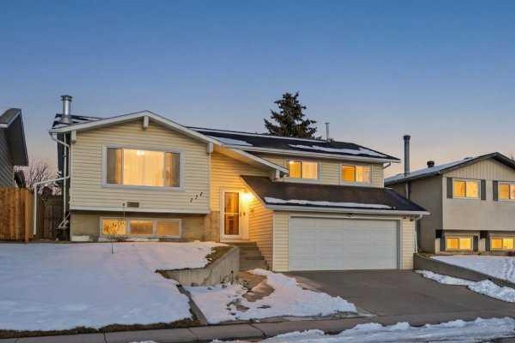 Photo of 171 Rundlefield Crescent NE, Calgary, AB T1Y 2V8 (MLS # A2300558)