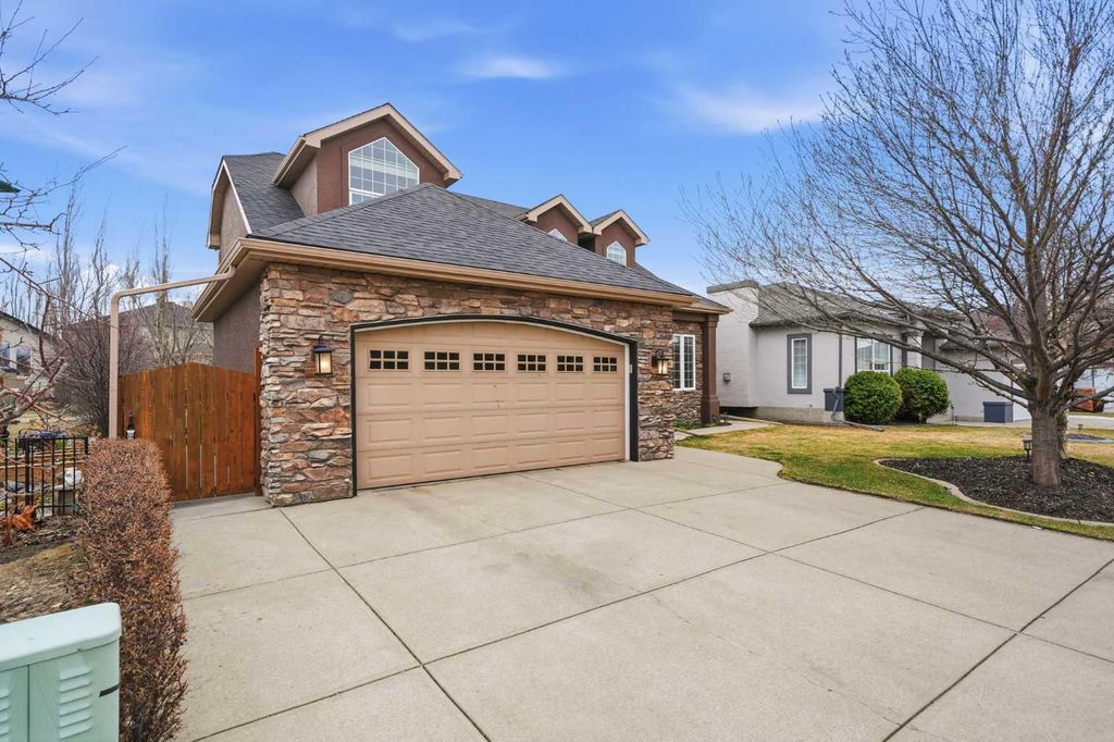 Photo of 244 Cove Road, Chestermere, AB T1X 1E3 (MLS # A2300945)