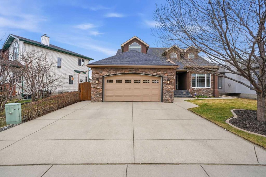 Photo of 244 Cove Road, Chestermere, AB T1X 1E3 (MLS # A2300945)