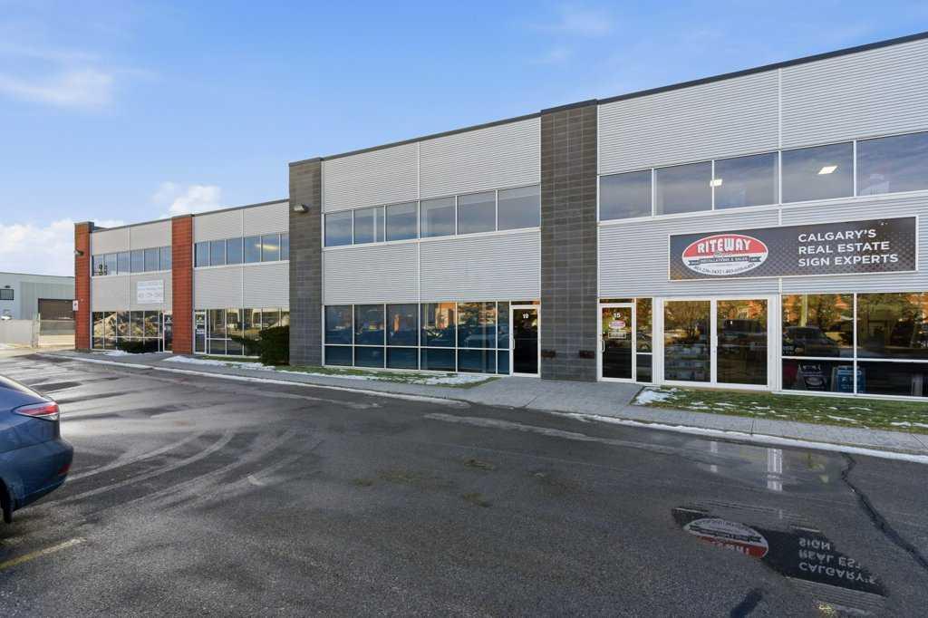 4905 102 Avenue SE 19