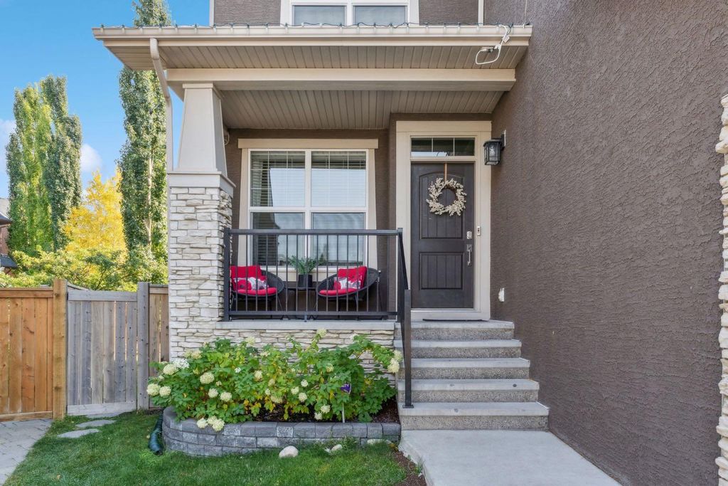 Photo of 46 Aspenshire Place SW, Calgary, AB T3H 0P6 (MLS # A2330467)