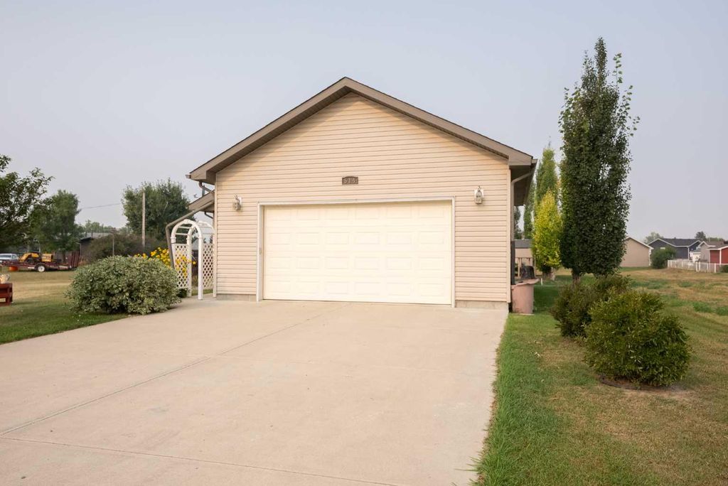 Photo of 514 6A Street N, Champion, AB T0L 0R0 (MLS # A2293298)