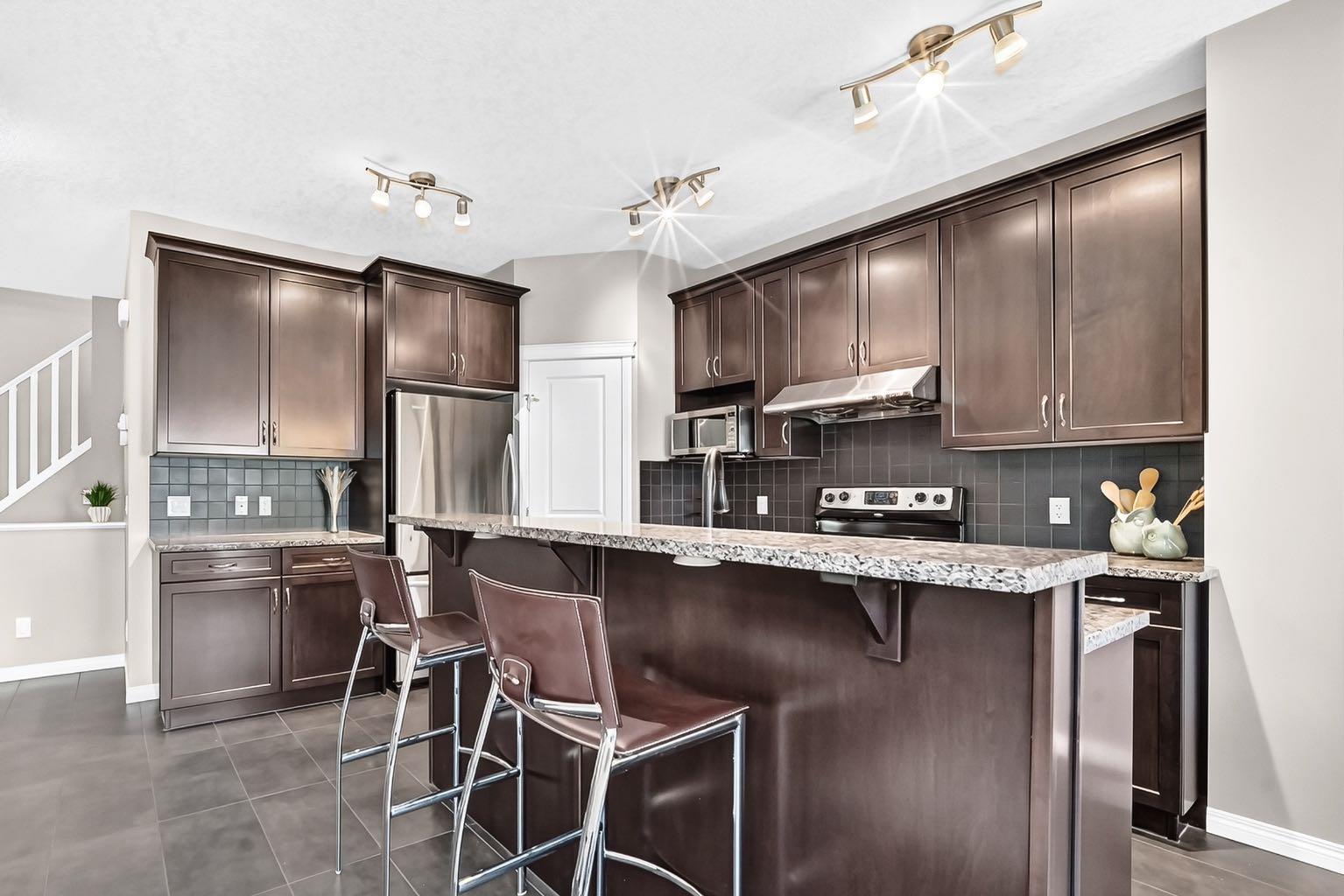 325 Kincora Glen Rise NW