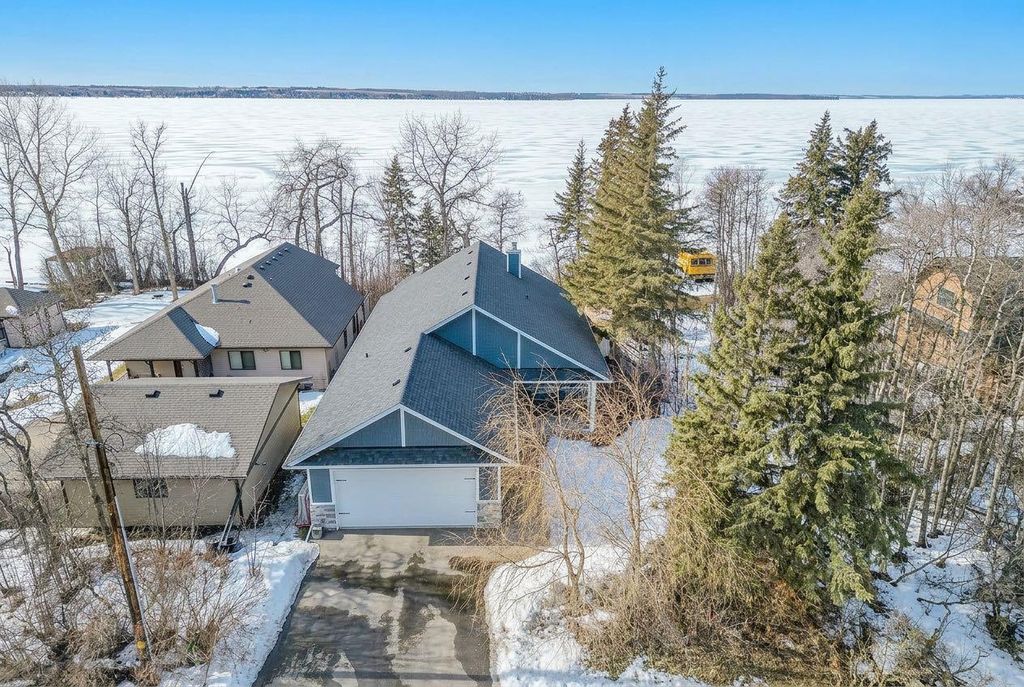 Photo of 144 Jarvis Bay Drive, Jarvis Bay, AB T4S 2R8 (MLS # A2295886)