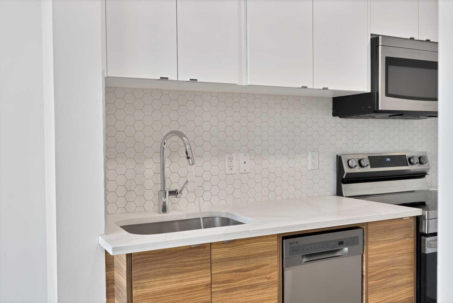 10060 46 Street NE 112