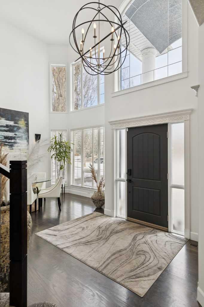 129 Mt Douglas Circle SE