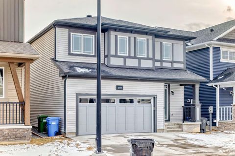 140 Carringham Road NW Calgary AB T3P 1V3