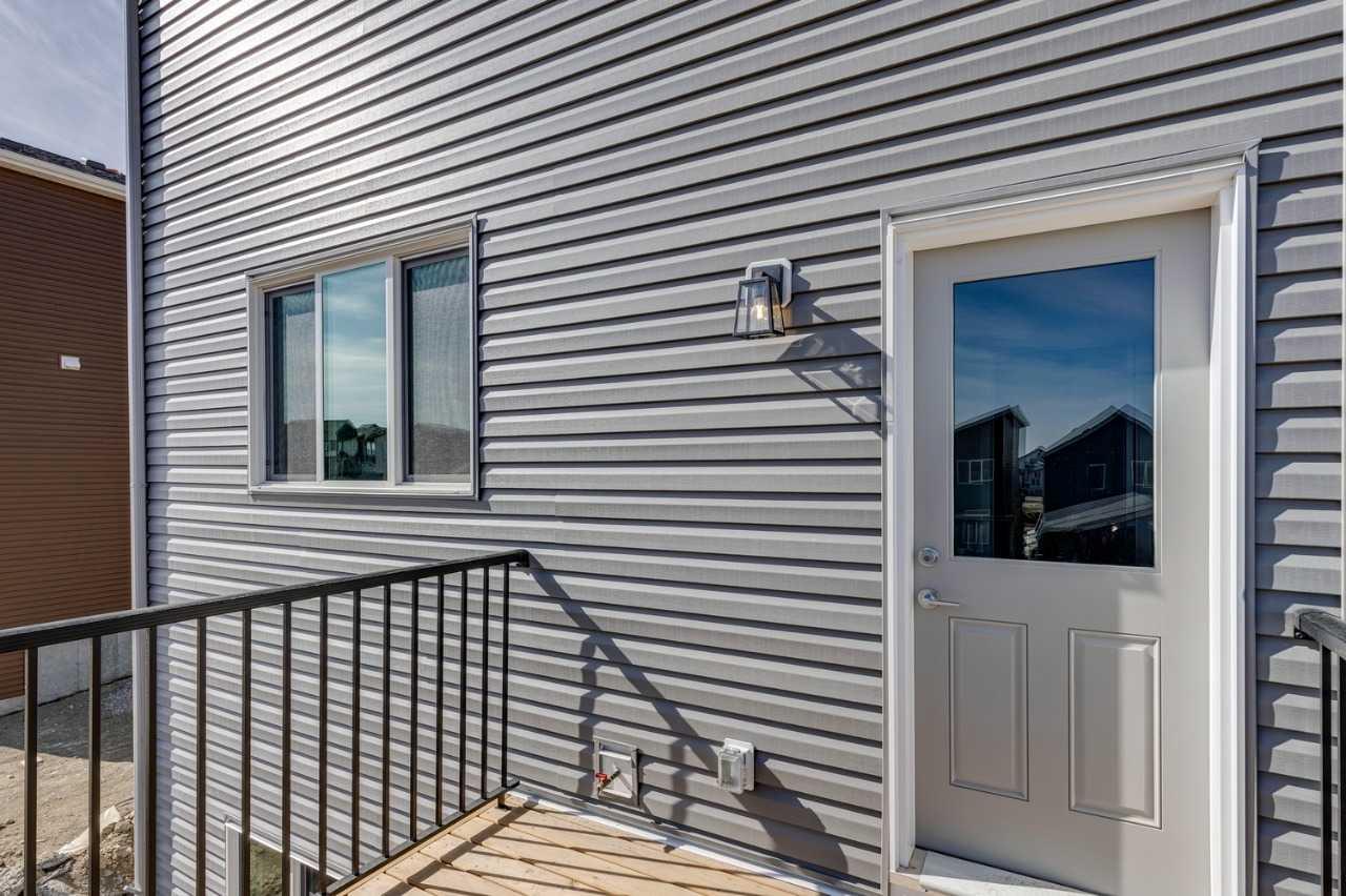 303 Herron Landing NE