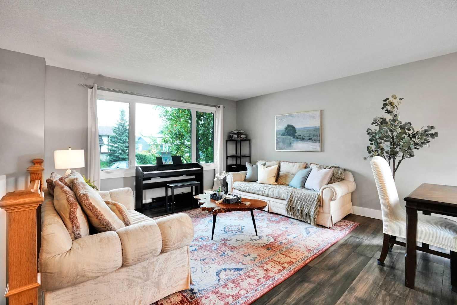 35 Queen Isabella Close SE
