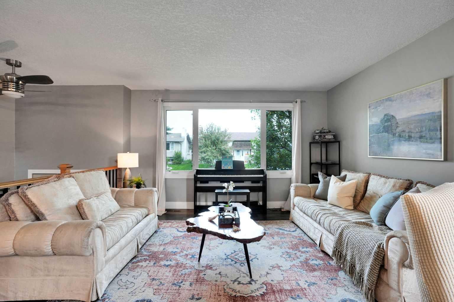 35 Queen Isabella Close SE