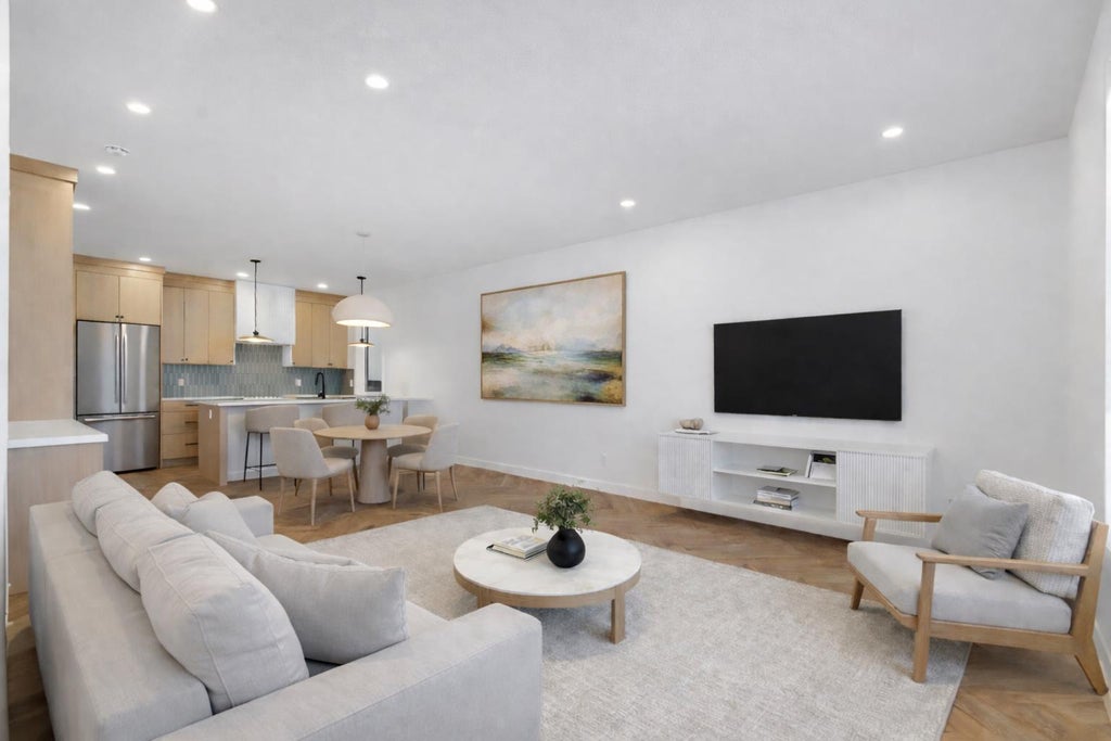 Photo of 1524 29 Avenue SW #2, Calgary, AB T2T 1M3 (MLS # A2327689)