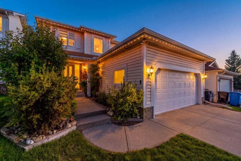 Photo of 8 Hawkdale Close NW, Calgary, AB T3G 2V7 (MLS # A2347143)