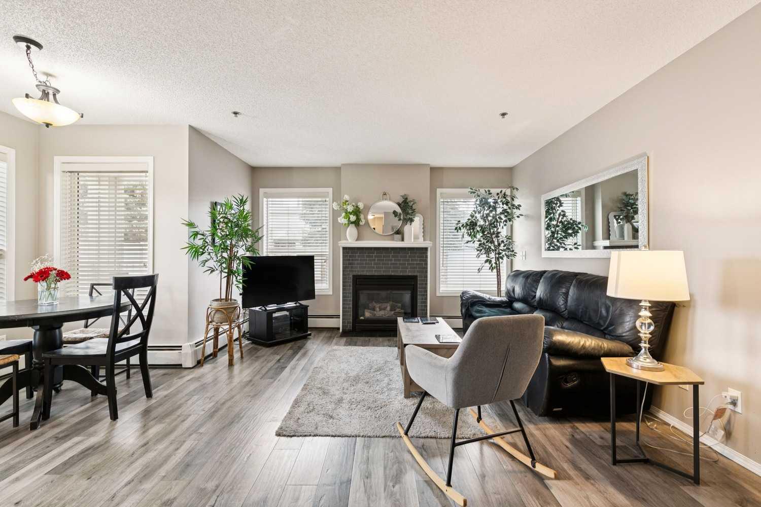 7 Harvest Gold Manor NE 104