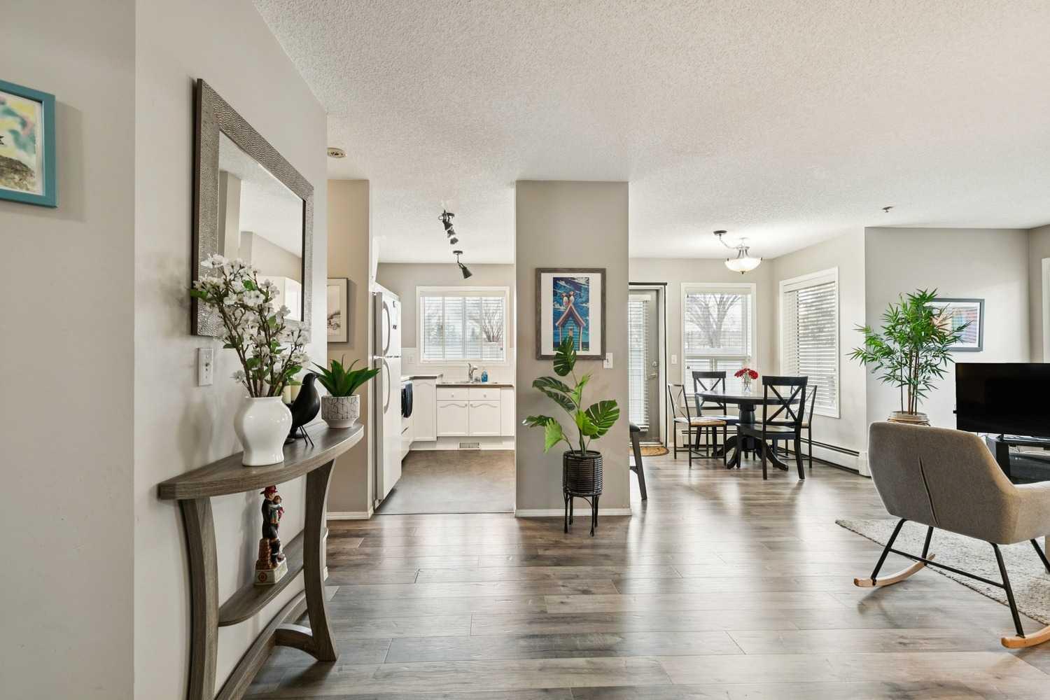 7 Harvest Gold Manor NE 104