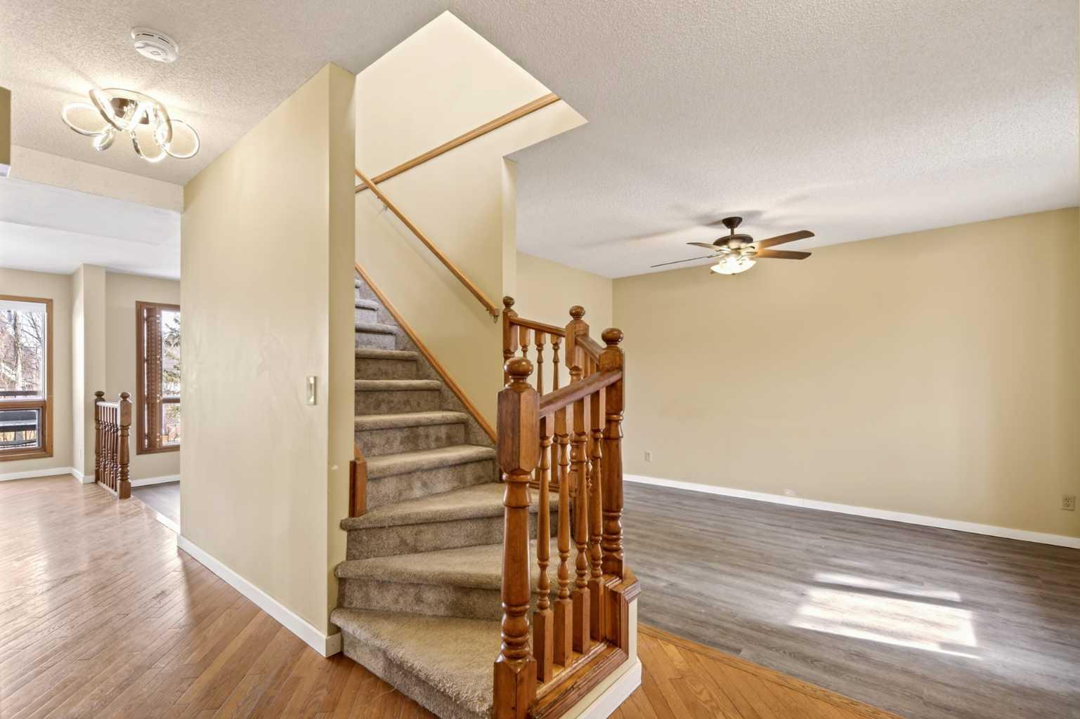 84 Rivergreen Crescent SE