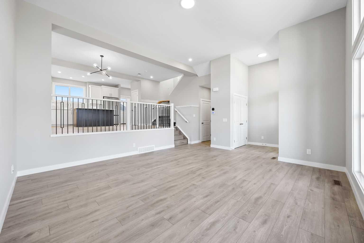 112 Mitchell Walk NW