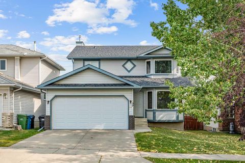 Photo of 39 Arbour Wood Close NW, Calgary, AB T3G 4A8 (MLS # A2291285)