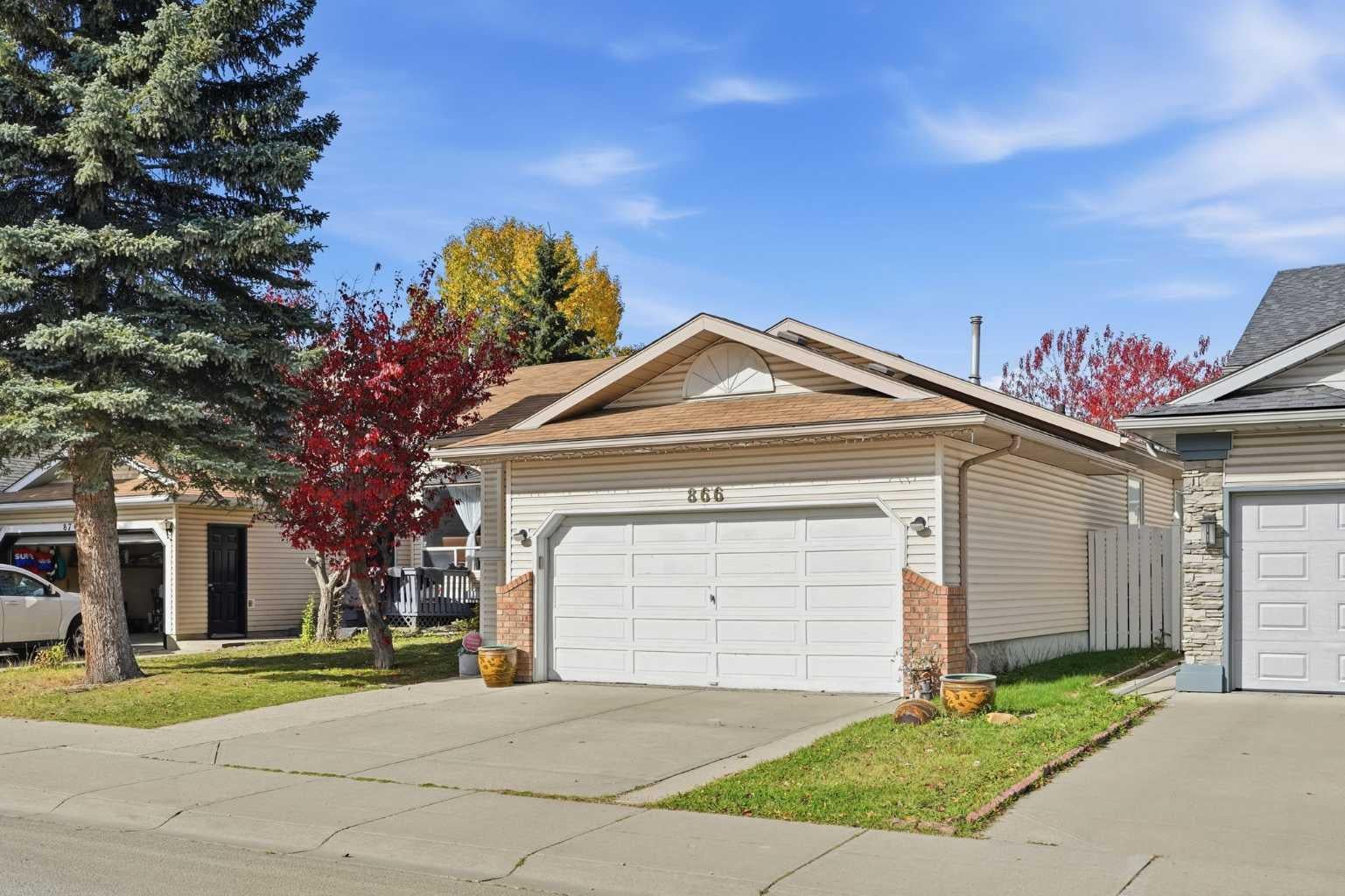 866 Applewood Drive SE
