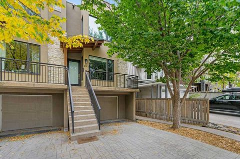Photo of 2512 16B Street SW, Calgary, AB T2T 4L9 (MLS # A2259746) Photo of 2512 16B Street SW, Calgary, AB T2T 4L9 (MLS # A2259746)
